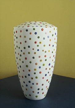 Váza 2004 barevná malba na glazuru na porcelán výška 30 cm
